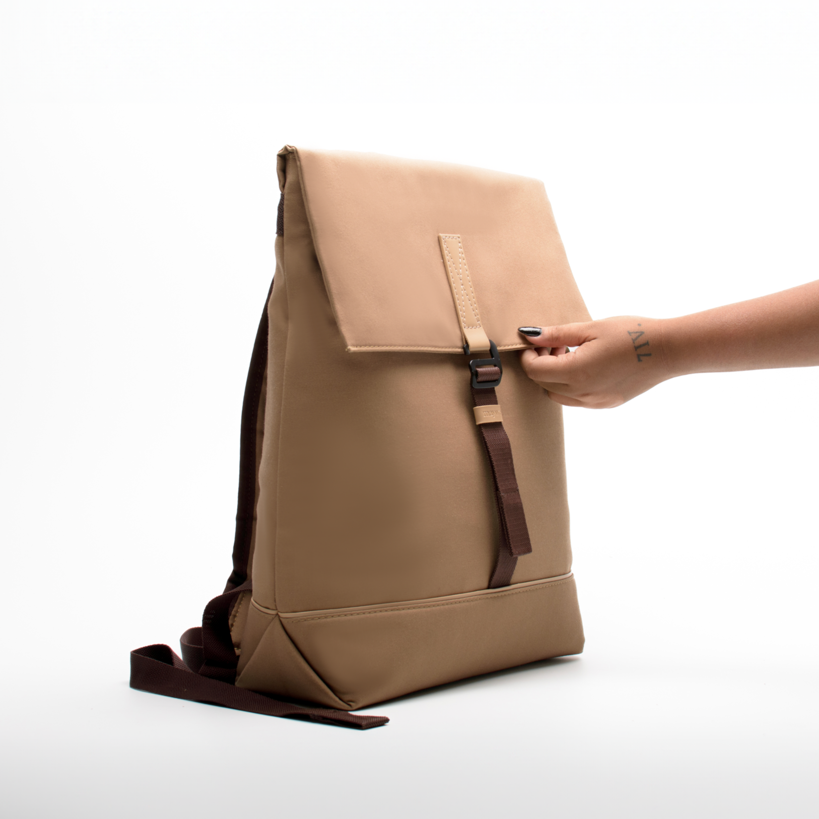 Willow Flap Backpack (Beige)
